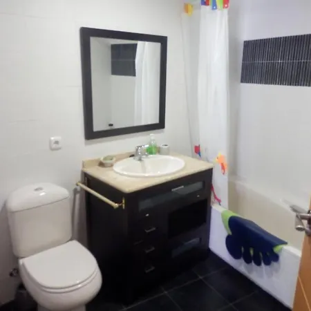 Precioso En Complejo Residencial Con Piscina,barbacoa Y Pista De Padel. Apartamento