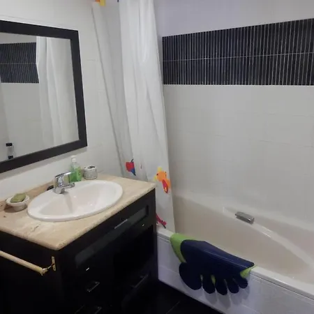 Precioso En Complejo Residencial Con Piscina,barbacoa Y Pista De Padel. Apartamento *